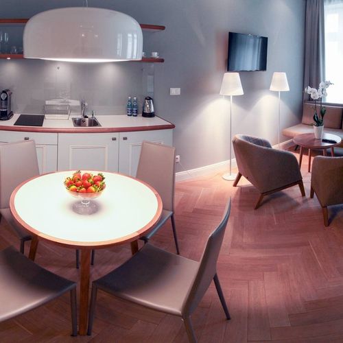 Apartament 3-osobowy z łazienką z aneksem kuchennym z 1 pomieszczeniem sypialnianym