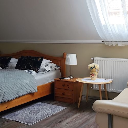 Apartament silver cu cadă cu 2 camere pentru 4 pers.