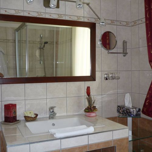 Apartament superior a cu 1 camera pentru 2 pers. (se poate solicita pat suplimentar)