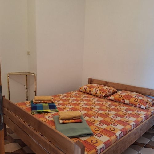 Apartman pro 5 os. se 2 ložnicemi s výhledem na moře přízemní