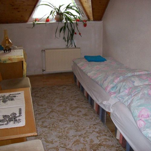 Domek całoroczny 6-osobowy Przyjazny podróżom rodzinnym z widokiem na dziedziniec (możliwa dostawka)