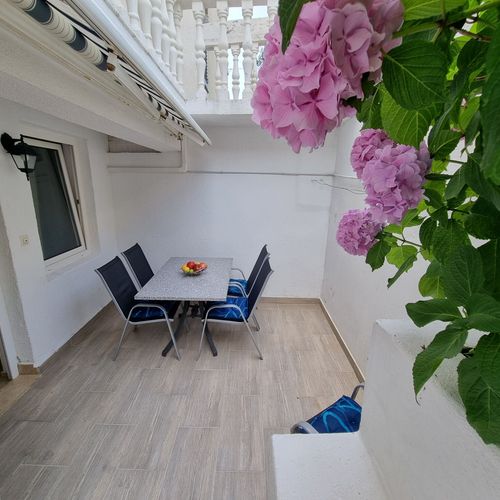 Apartament standard cu baie cu 2 camere pentru 4 pers. (se poate solicita pat suplimentar)