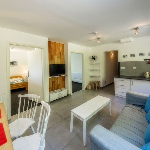 Apartament 4-osobowy z aneksem kuchennym z widokiem na góry z 2 pomieszczeniami sypialnianymi (możliwa dostawka)