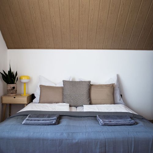 Apartament confort la etaj cu 2 camere pentru 4 pers.