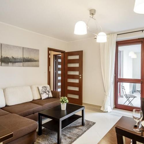 Apartament 4-osobowy na piętrze z balkonem z 2 pomieszczeniami sypialnianymi