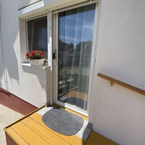 Apartament junior la parter cu 2 camere pentru 3 pers.