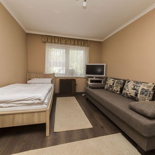 Apartament 8-osobowy Standard Family z 3 pomieszczeniami sypialnianymi