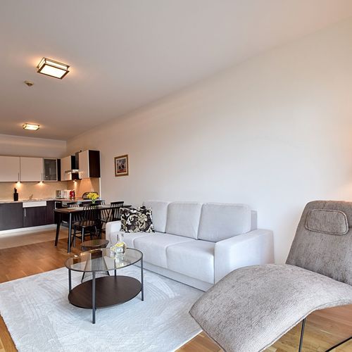 Apartament 4-osobowy na piętrze z widokiem na park z 2 pomieszczeniami sypialnianymi