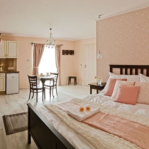 Romantik Apartman s manželskou postelí s 1 ložnicí přízemní