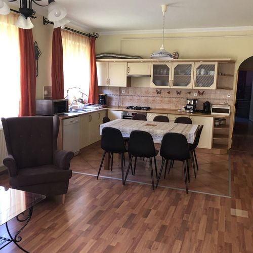 Apartament family cu terasă cu 3 camere pentru 6 pers.