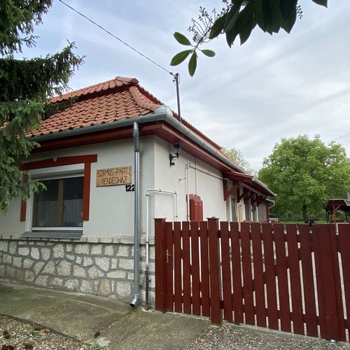 Domek całoroczny 8-osobowy Przyjazny podróżom rodzinnym z widokiem na rzekę