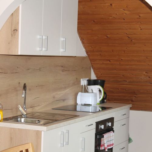 Apartament la mansardă cu aer condiționat pentru 8 pers. (se inchirieaza doar integral)