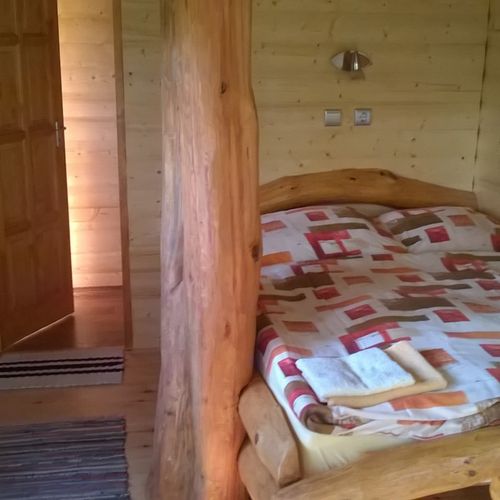 Domek drewniany 2-osobowy cały dom z widokiem na las (możliwa dostawka)