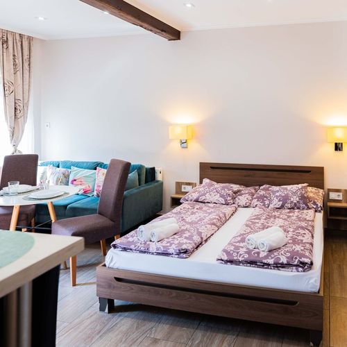 Apartament 2-osobowy pokój od strony basenu z 1 pomieszczeniem sypialnianym (możliwa dostawka)