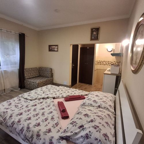 Apartament 2-osobowy na parterze z tarasem z 1 pomieszczeniem sypialnianym (możliwa dostawka)