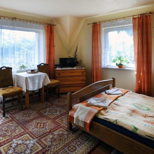 Apartament 4-osobowy z balkonem z widokiem na góry z 2 pomieszczeniami sypialnianymi