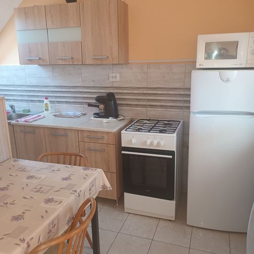 Apartament la etaj pentru 5 pers. (se inchirieaza doar integral)