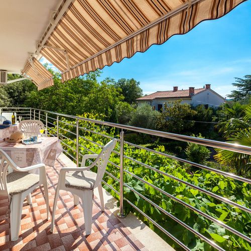 Apartament confort la etaj cu 3 camere pentru 6 pers. (se poate solicita pat suplimentar)