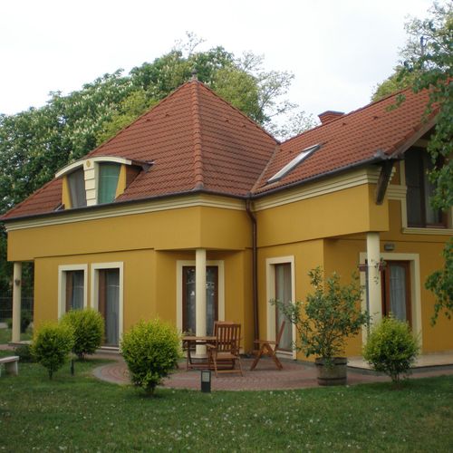 Vilă întreaga unitate cu vedere spre parc pentru 11 pers. (se inchirieaza doar integral) (se poate solicita pat suplimentar)