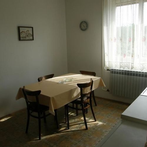 Apartament vip cu vedere spre mare cu 2 camere pentru 4 pers. (se poate solicita pat suplimentar)