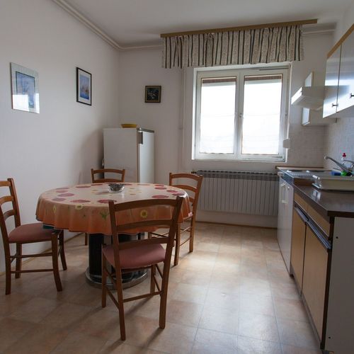 Apartament economy cu vedere spre mare cu 2 camere pentru 4 pers. (se poate solicita pat suplimentar)