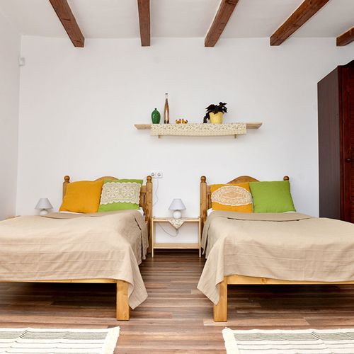 Apartament familial(ă) accesibil(ă) persoanelor cu dizabilități cu 2 camere pentru 5 pers.