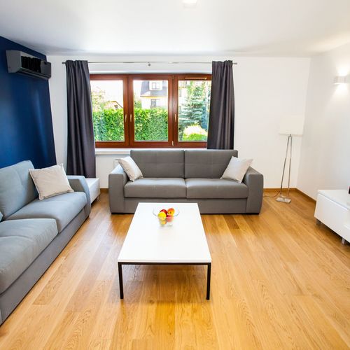 Apartament 8-osobowy Family z balkonem z 3 pomieszczeniami sypialnianymi