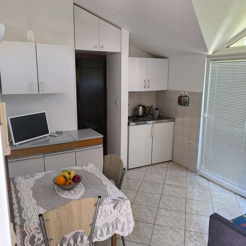 Apartman (jako celek) s balkónem se zahradou pro 2 os.