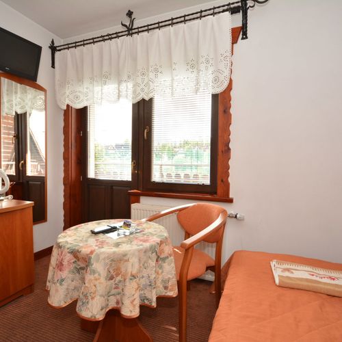 Camera single standard cu baie