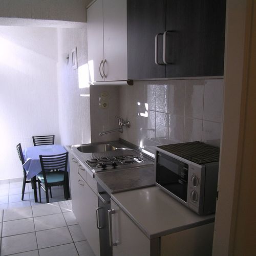 Apartman s terasou pro 4 os. se 2 ložnicemi s výhledem na moře