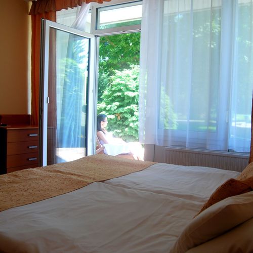 Apartament standard întreaga unitate pentru 4 pers. (se inchirieaza doar integral)