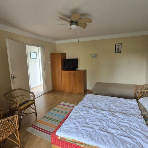 Apartament la etaj cu 2 camere pentru 4 pers.