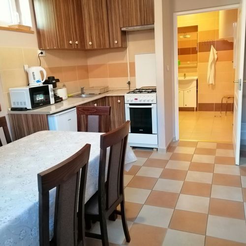 Apartament 4-osobowy z własną kuchnią z klimatyzacją