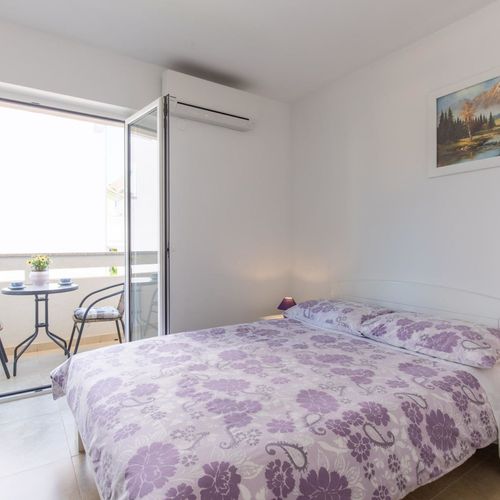Apartament cu balcon cu aer condiționat cu 1 camera pentru 2 pers.