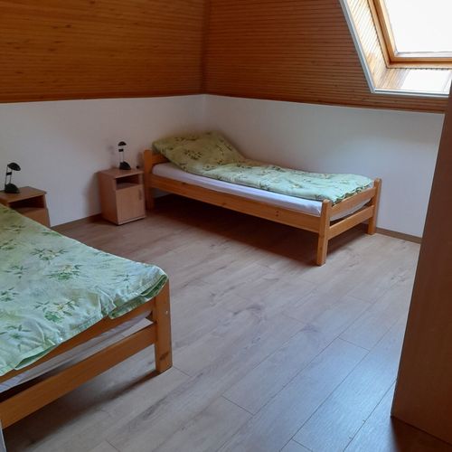Apartament 6-osobowy na piętrze Przyjazny podróżom rodzinnym z 3 pomieszczeniami sypialnianymi