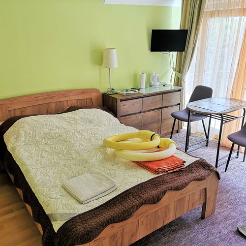 Apartament studio cu chicinetă proprie cu 1 camera pentru 2 pers.