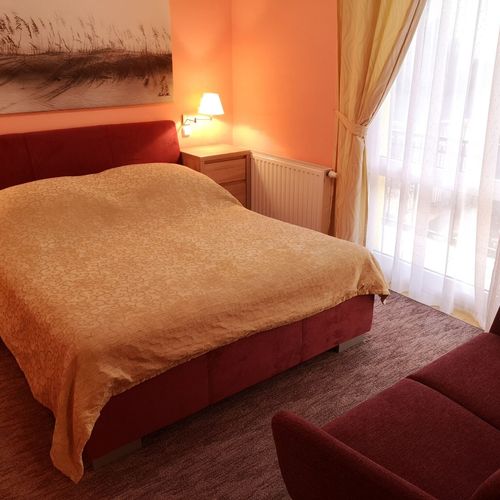 Apartament confort cu balcon cu 1 camera pentru 2 pers. (se poate solicita pat suplimentar)