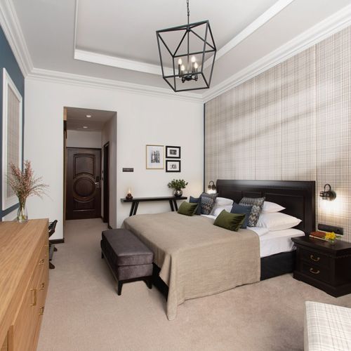 Camera dubla superior (se poate solicita pat suplimentar)