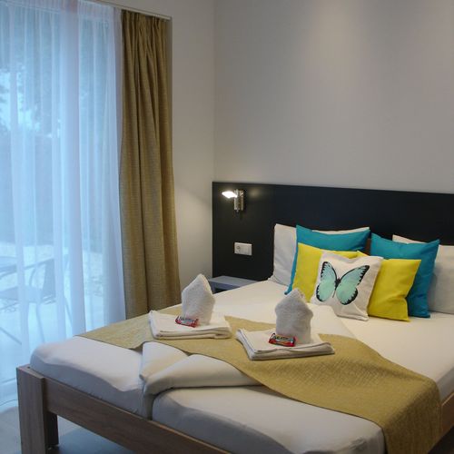 Apartament classic la parter cu 1 camera pentru 2 pers.