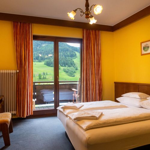 Apartament 4-osobowy Superior z panoramą z 2 pomieszczeniami sypialnianymi