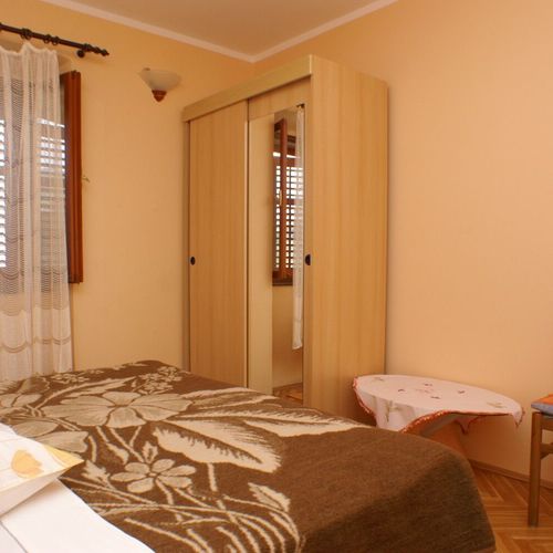Apartament 5-osobowy z klimatyzacją z 1 pomieszczeniem sypialnianym A-4511-a