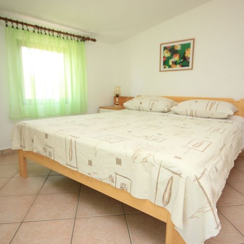 Apartament cu aer condiționat cu balcon cu 1 camera pentru 4 pers. A-8210-e