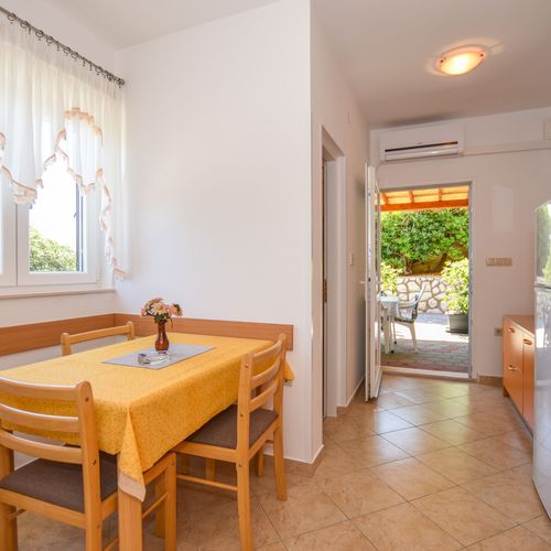 Apartament cu aer condiționat cu terasă cu 1 camera pentru 3 pers. A-6316-d