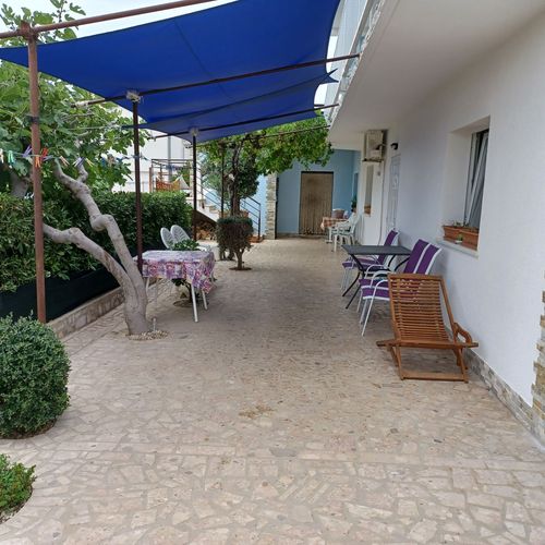 Apartament cu aer condiționat cu terasă cu 2 camere pentru 6 pers. A-6325-c