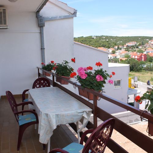 Apartament 2-osobowy z klimatyzacją z balkonem z 1 pomieszczeniem sypialnianym AS-5091-a