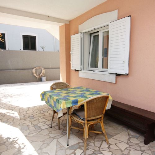 Apartament cu aer condiționat cu terasă cu 1 camera pentru 3 pers. A-6116-b