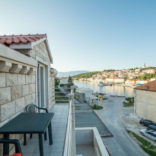 Apartament 6-osobowy z klimatyzacją z widokiem na morze z 2 pomieszczeniami sypialnianymi A-12352-a