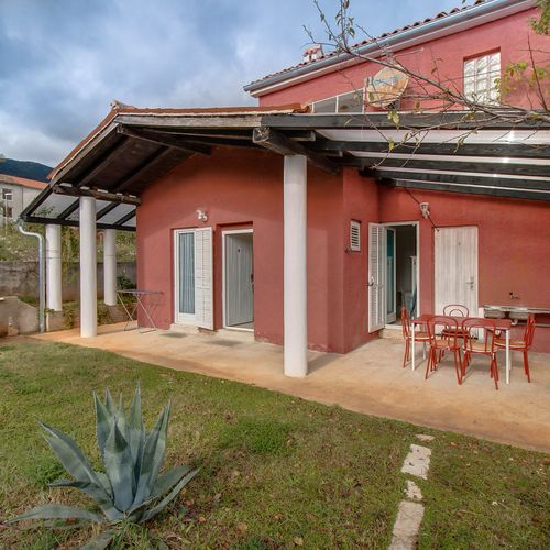 Apartament cu aer condiționat cu vedere spre mare cu 1 camera pentru 5 pers. A-2516-a