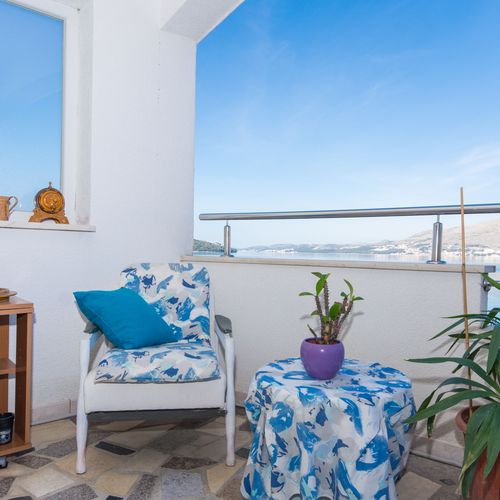 Apartament cu aer condiționat cu terasă cu 2 camere pentru 5 pers. A-459-a