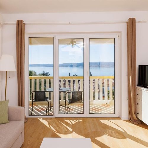 Apartament 3-osobowy z klimatyzacją z balkonem z 1 pomieszczeniem sypialnianym A-5585-b